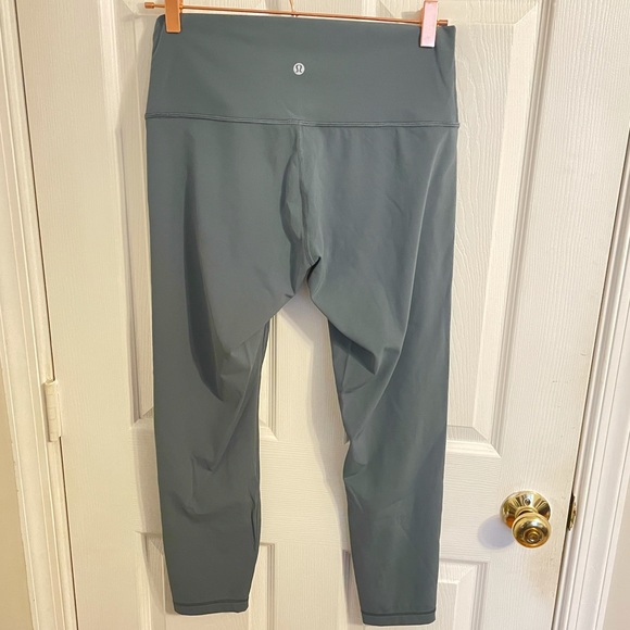 Green 7/8 Lululemon Wunder Under Leggings - Picture 2 of 3